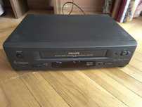 Video Magnetowid Philips VR475 z pilotem.