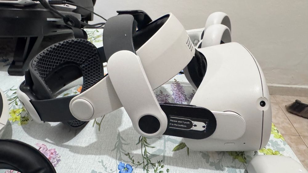 Meta Quest 2 64Gb +Bobo VR com Power Bank +Face Cover Nova NUNCA usada