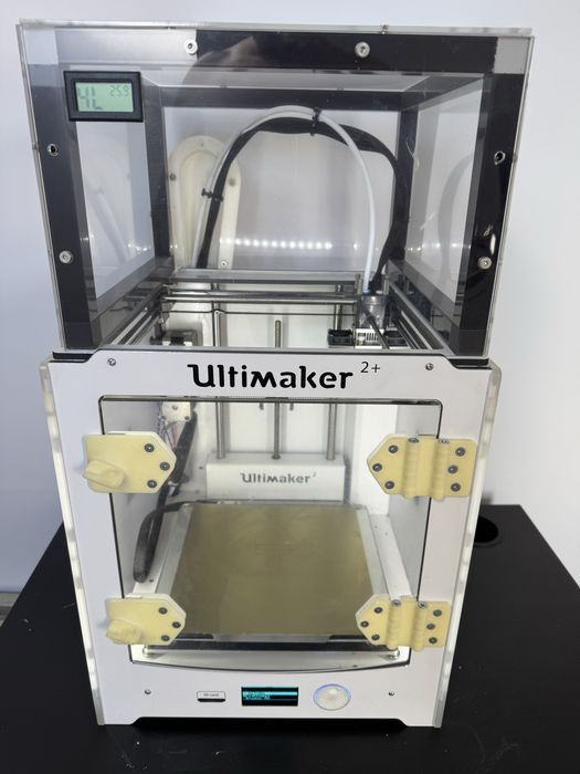 Drukarka3d Ultimaker2-1.7 filament_zamknieta komora