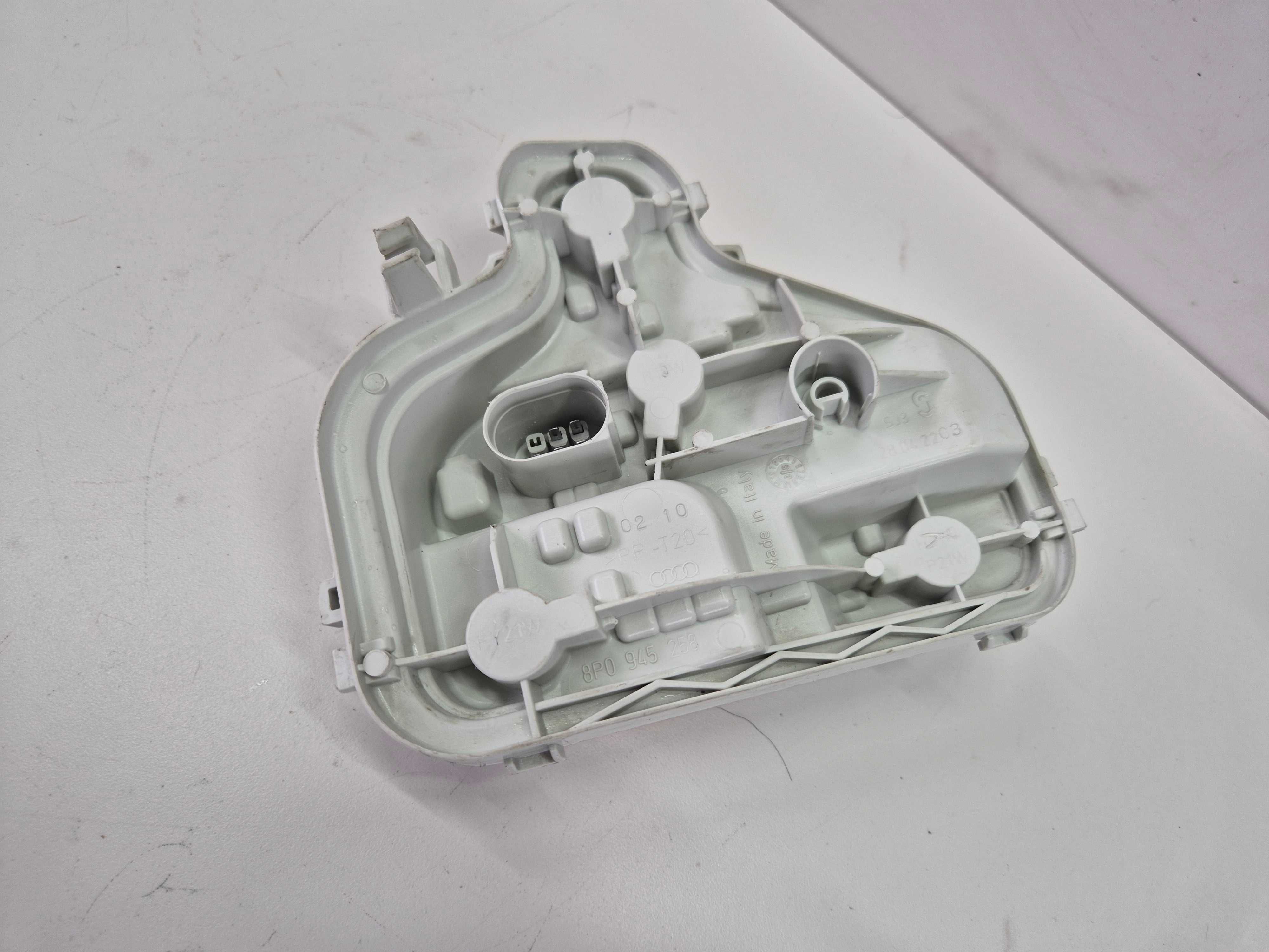 audi a3 8p 3 drzwi wkład lampy tylny prawy tył oprawa prawa