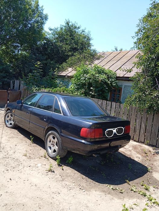 Продам ауді А6 ц4 в нормальному стані.