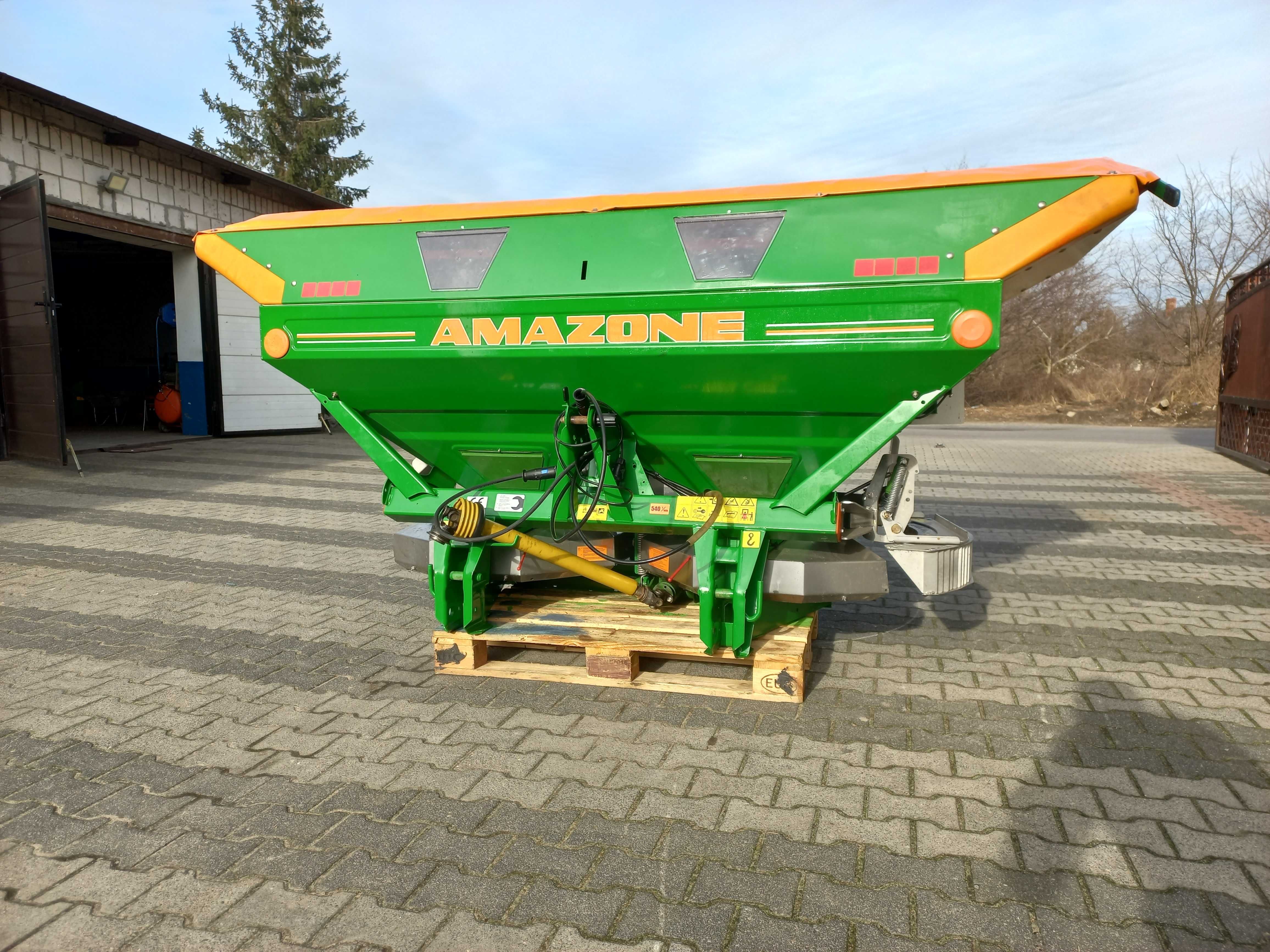 Rozsiewacz Amazone ZA-M 1201 plus 1000L