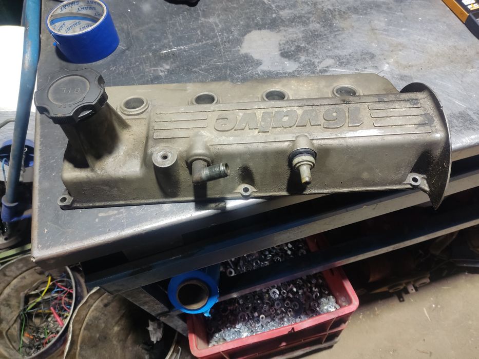 Pokrywa zaworów suzuki vitara 1.6 16v