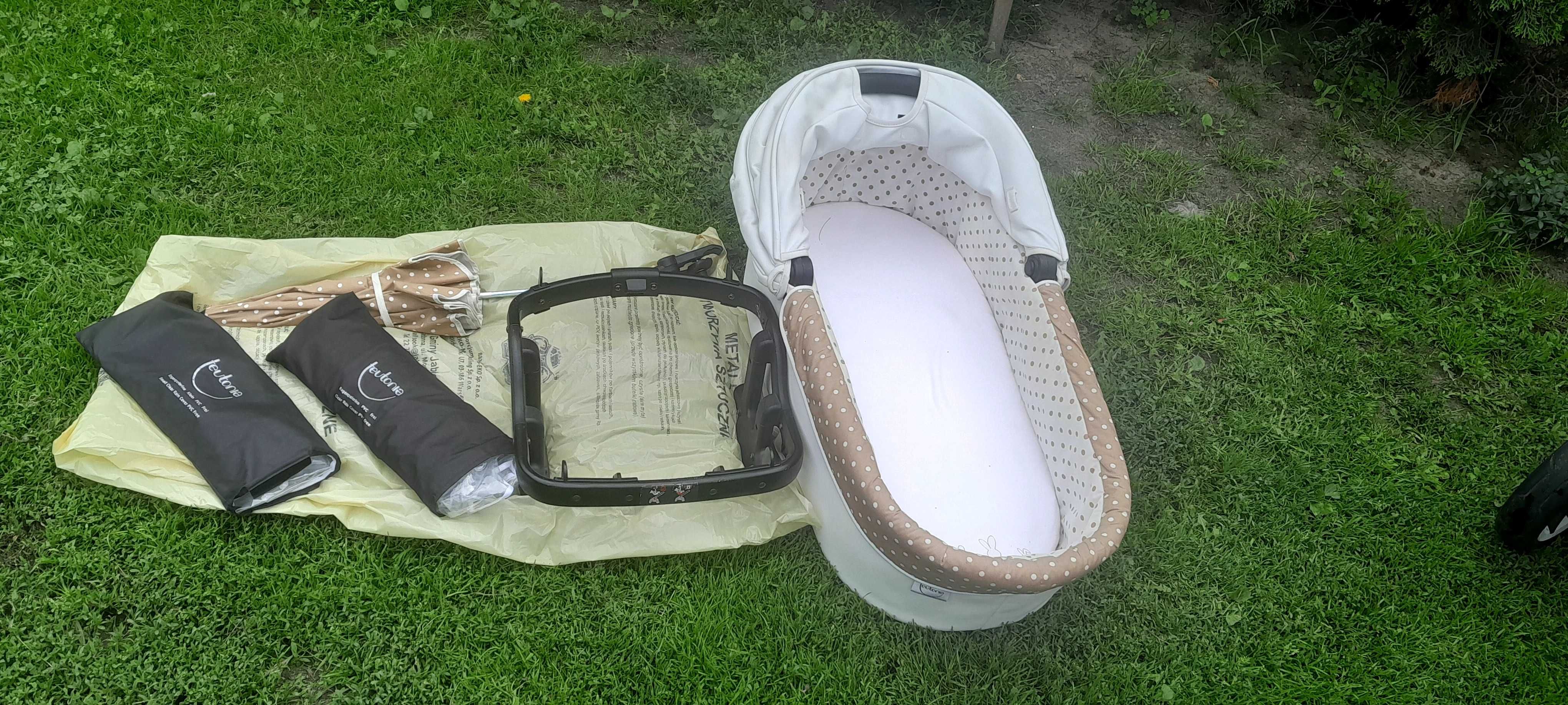 Sprzedam wózek, Gondola razem z spacerówką.