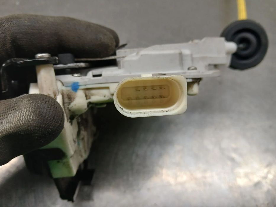 Fechadura / fecho porta trás esquerdo AUDI A6 Avant (4F5, C6)