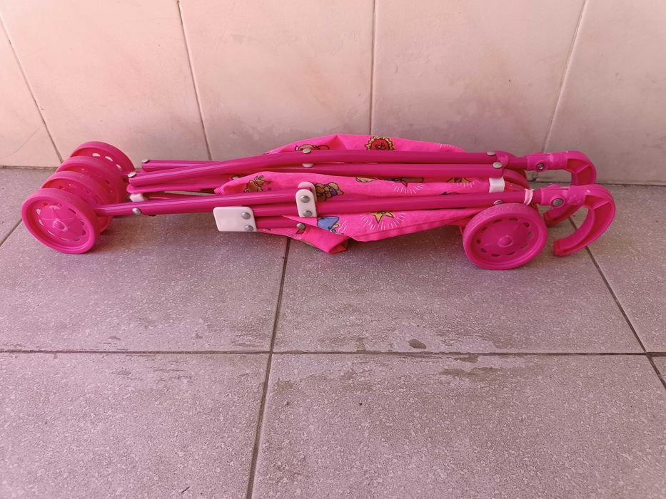 Carrinho bébé rosa para brincar, dobrável