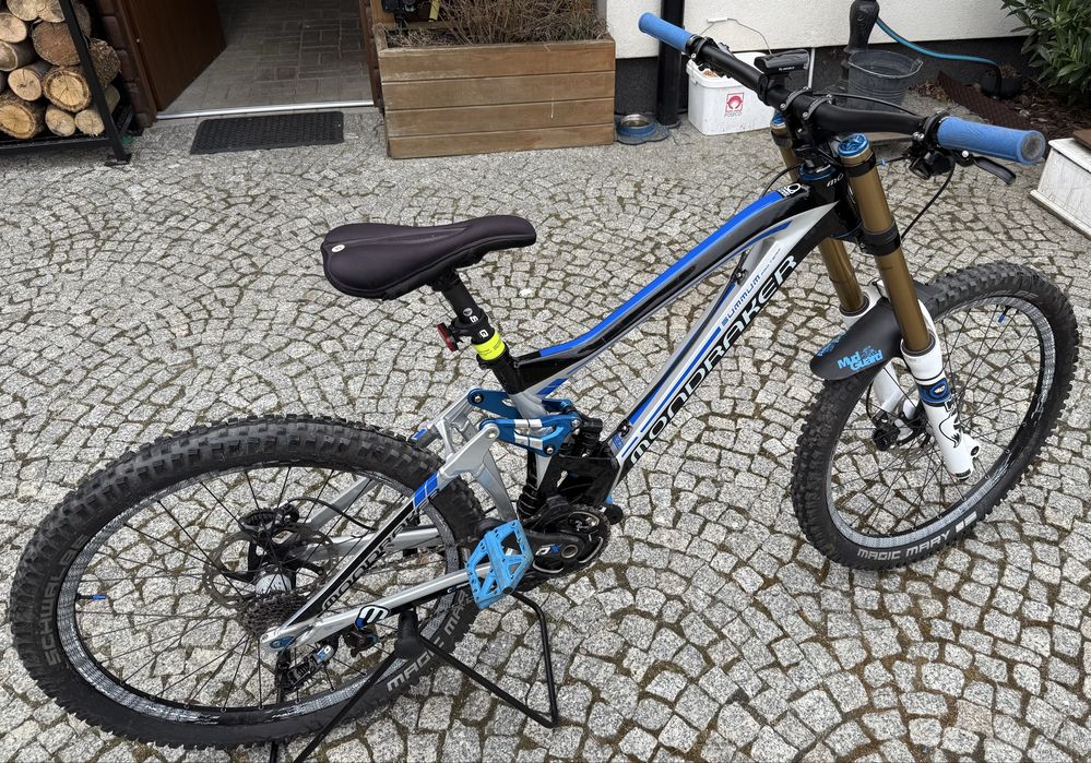Rower DH Mondraker Summum Pro team