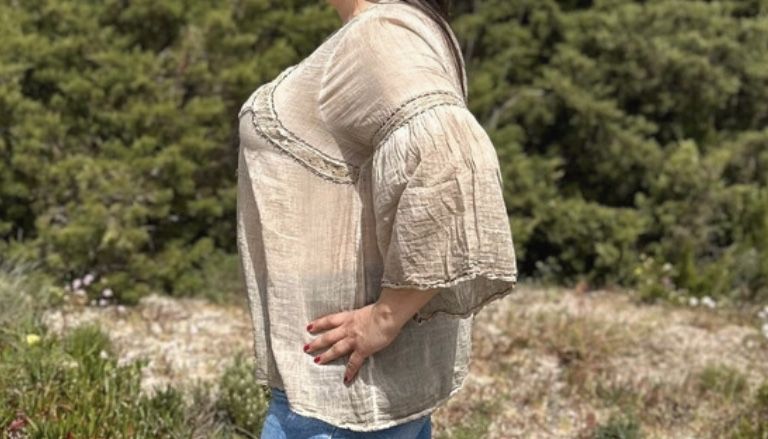 Túnica bege com bordados; Natura; Tam XL