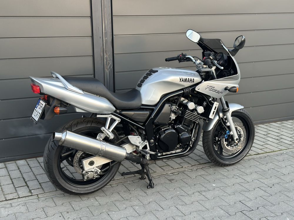 Yamaha Fazer 600 z 2001r 1 wlasciciel Niemcy 14 tys km