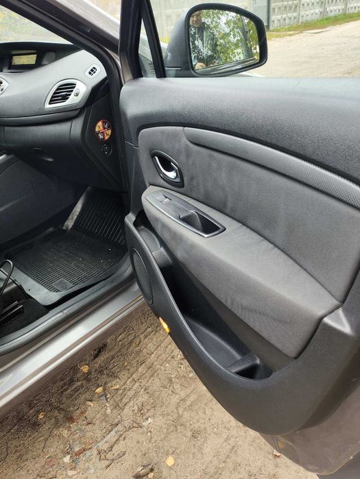 Renault Megane Scenic 2010 (Рено сценік 2010)