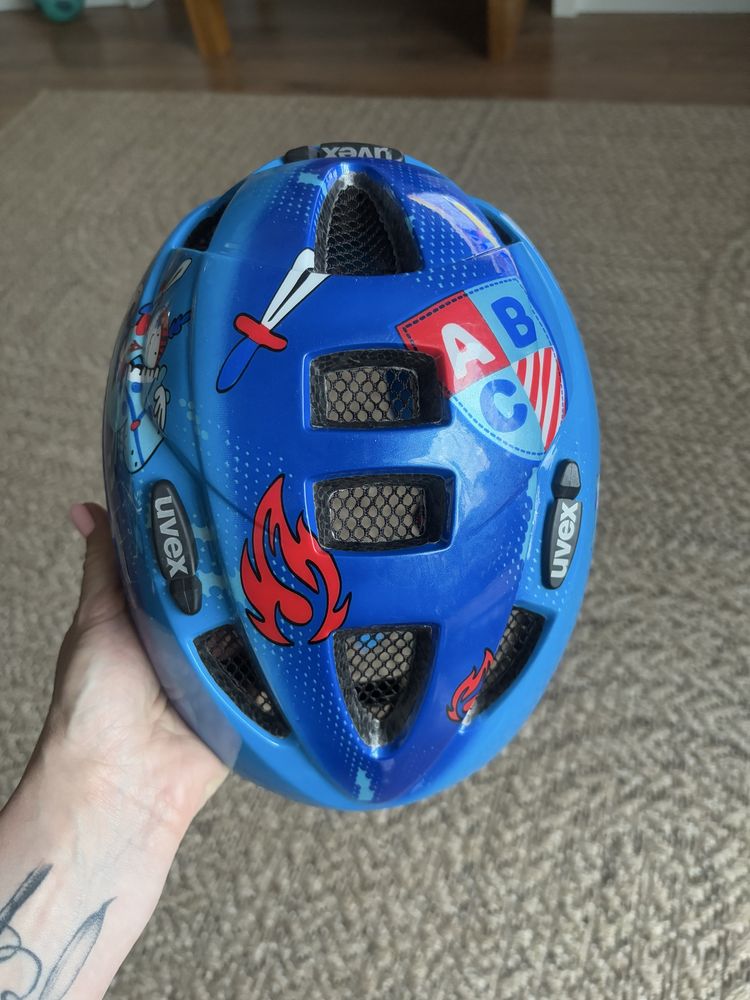 Kask UVEX rowerowy/na hulajnogę