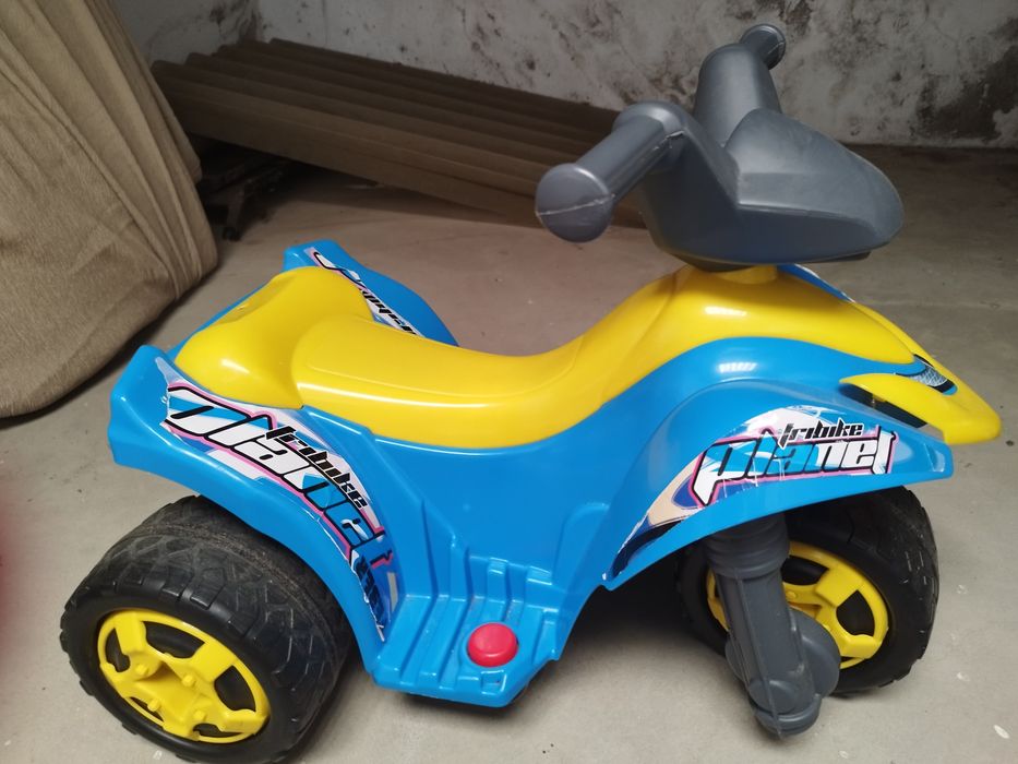 Moto elétrica criança