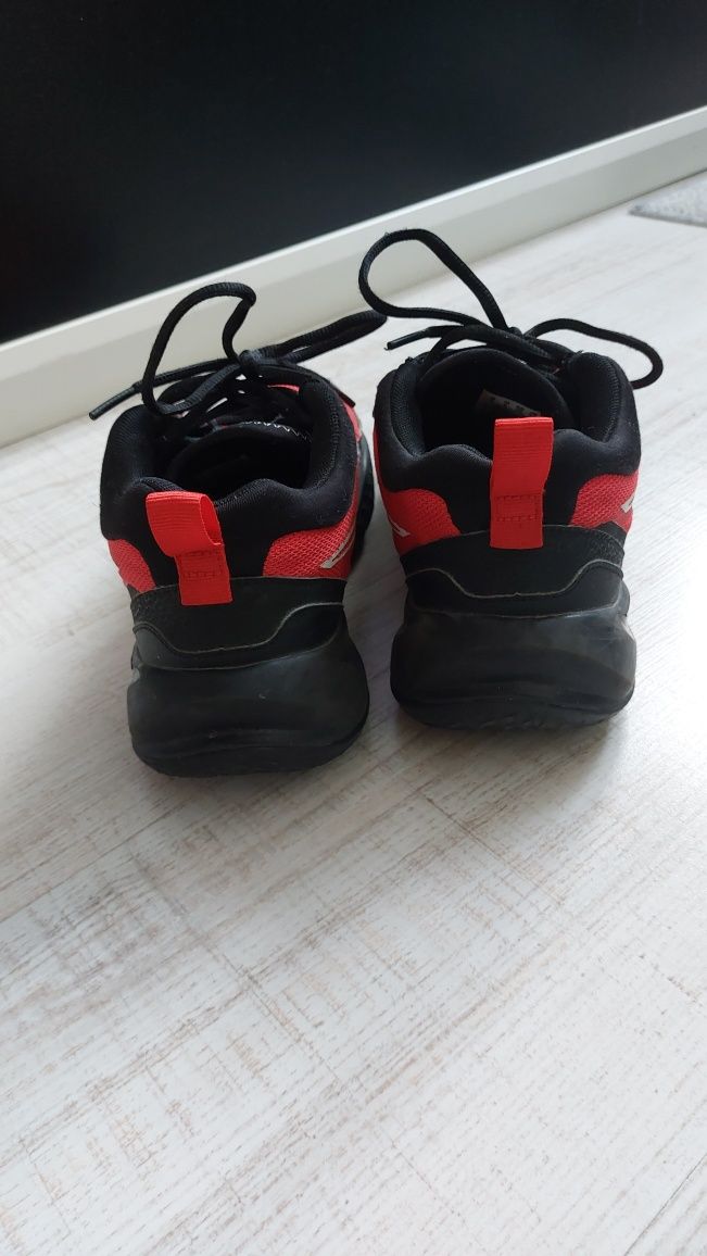 Buty Puma Playmaker r. 38