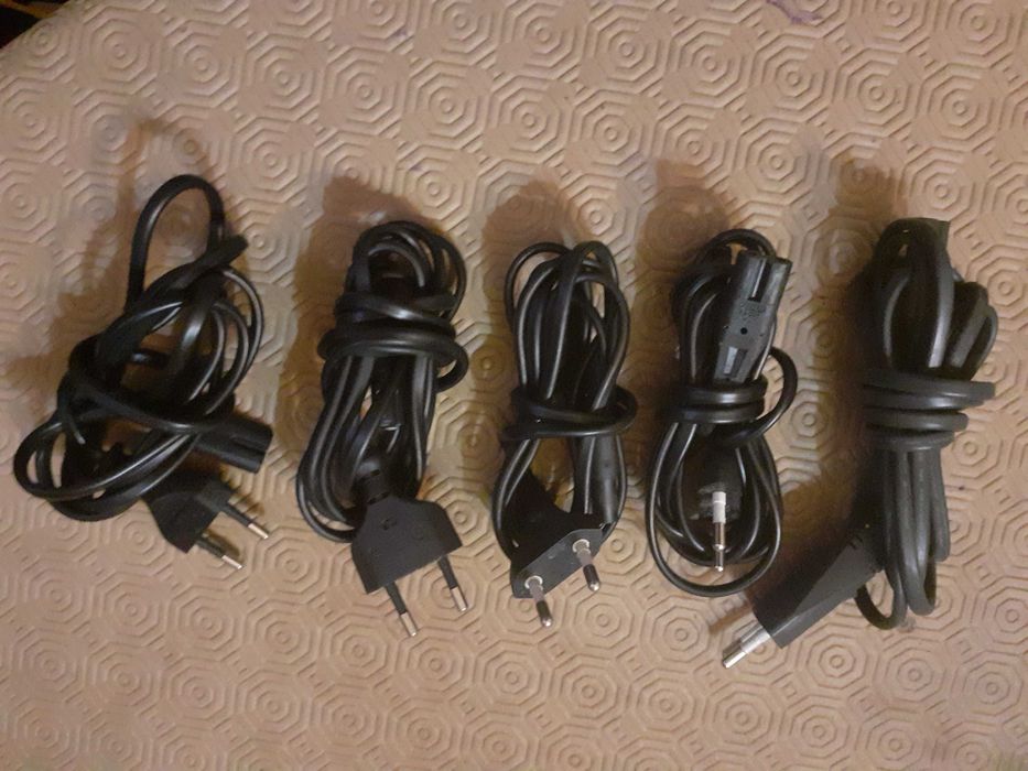 VGA Cables / C7 Adapter /64584354021507122