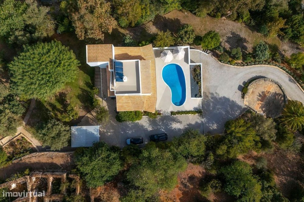 Moradia de Luxo com Vista Mar e piscina a 5 Minutos do Centro de Loulé