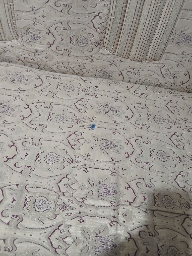 Продається диван і 2 крісла