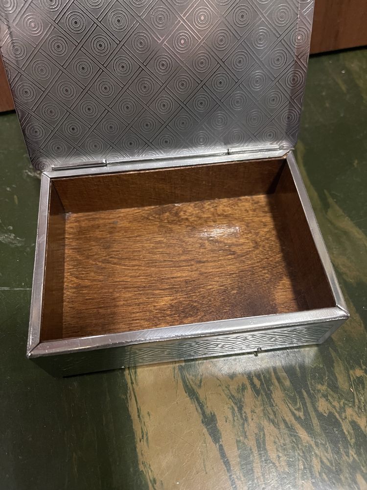 Papierośnica pudełko na papierosy vintage z lat 60