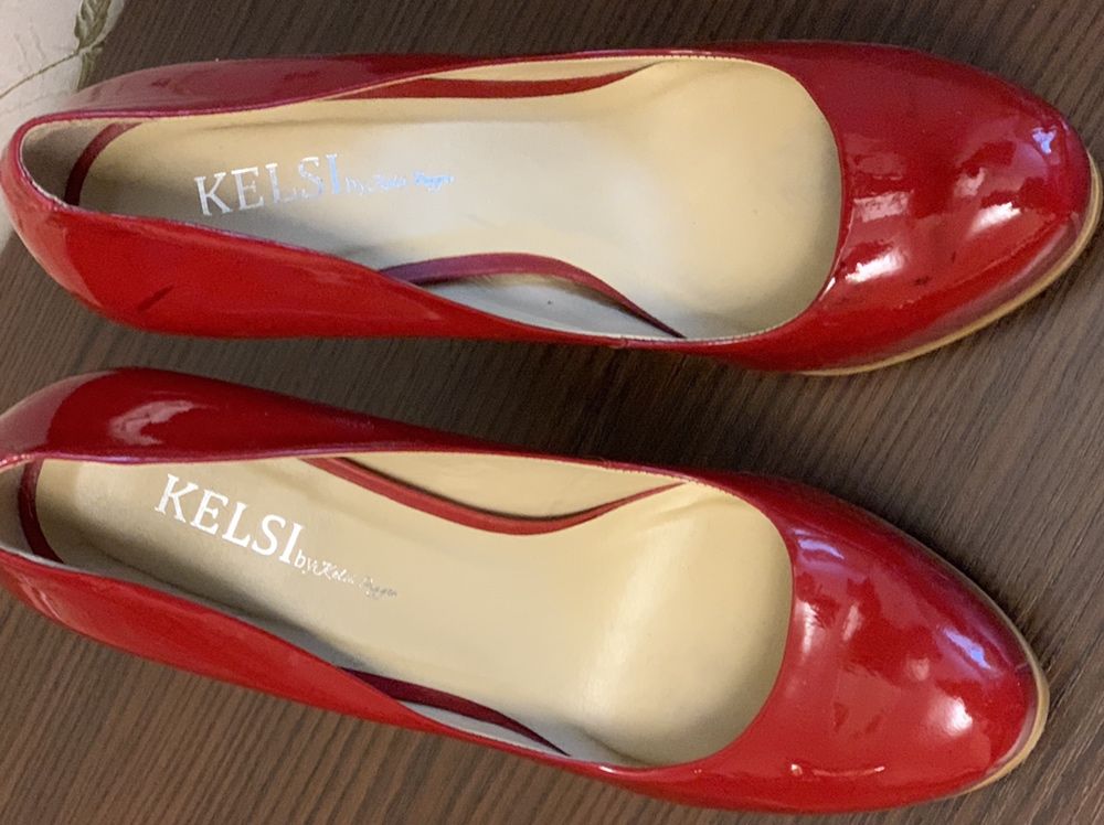 Продаётся женская обувь туфли KELSI натуральная кожа, лак ОРИГИНАЛ