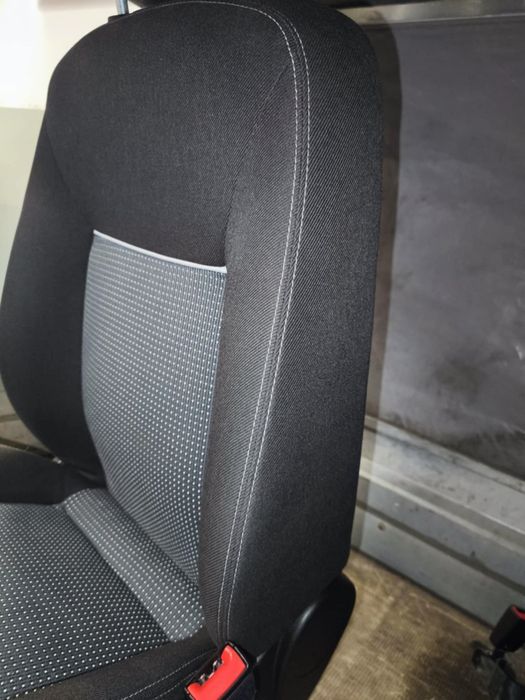 Komplet foteli do ford mondeo mk4