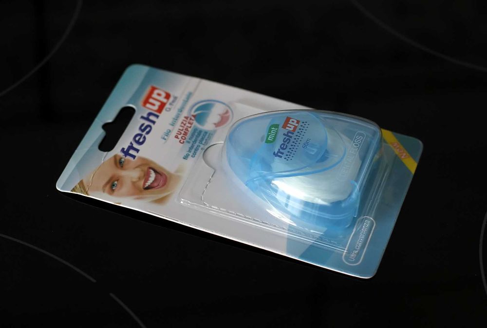 Зубна нитка Trisa Fresh UP м'ятна 50 м Floss зубная нить