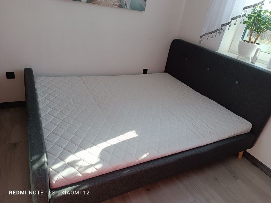 Łóżko stelaż materac Jysk