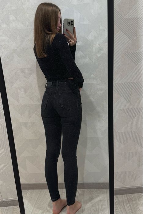Джинси skinny чорного кольору