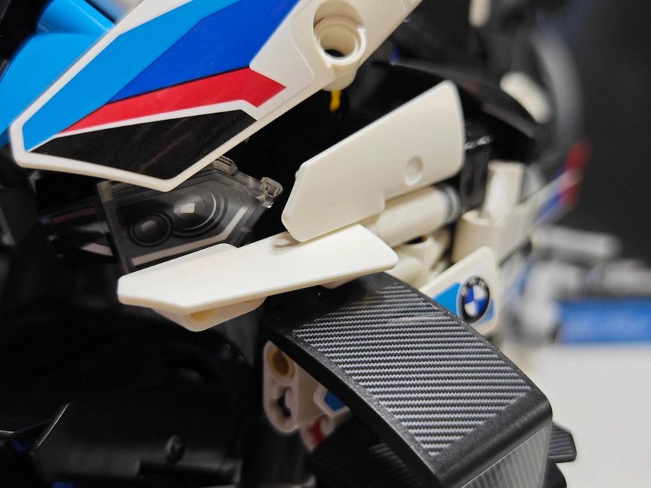 LEGO Technic BMW M 1000 RR 42130