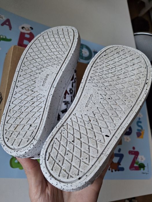 Dziecięce buty adidas rozmiar 25