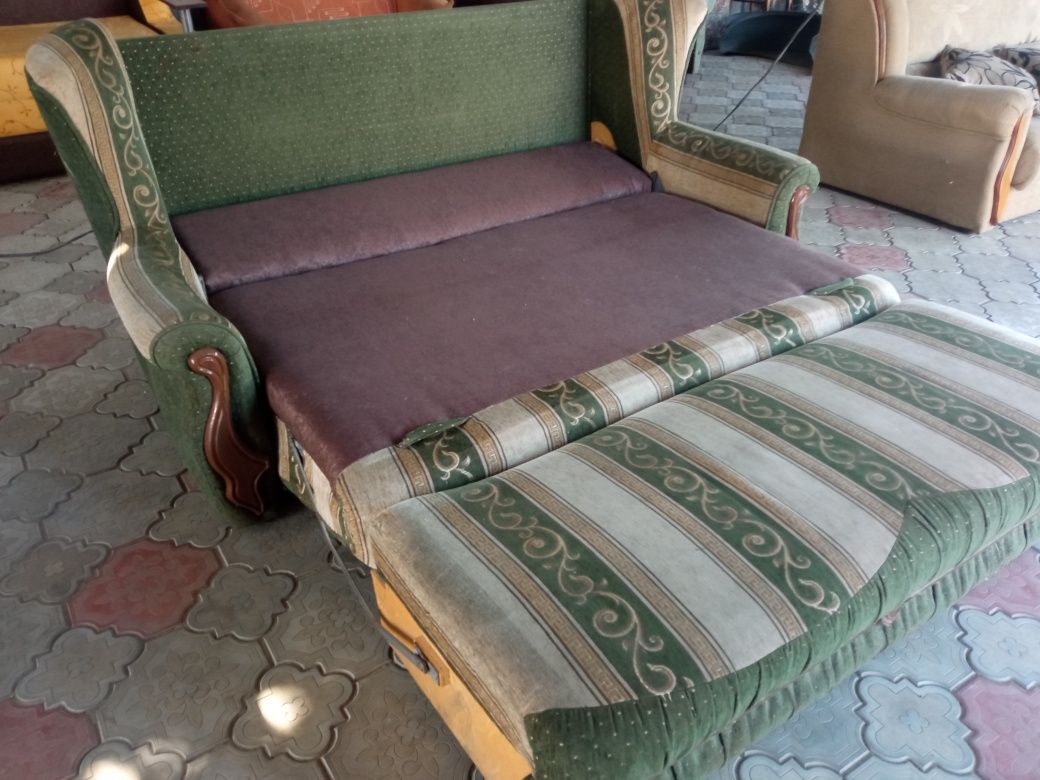 Диван раскладной, ширина 1.90