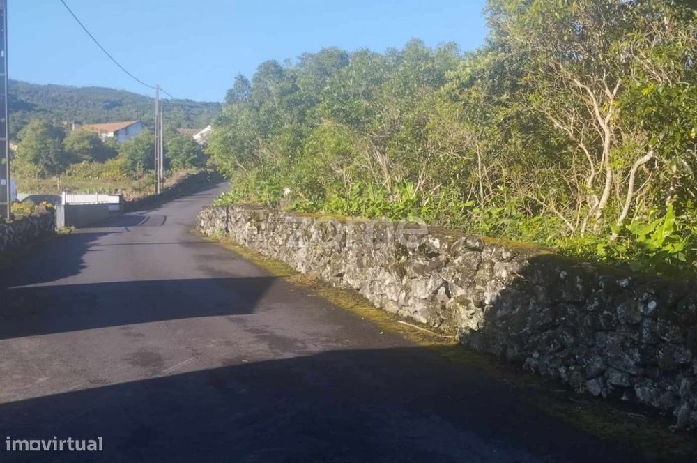 Terreno Urbano Bandeiras/ Pico