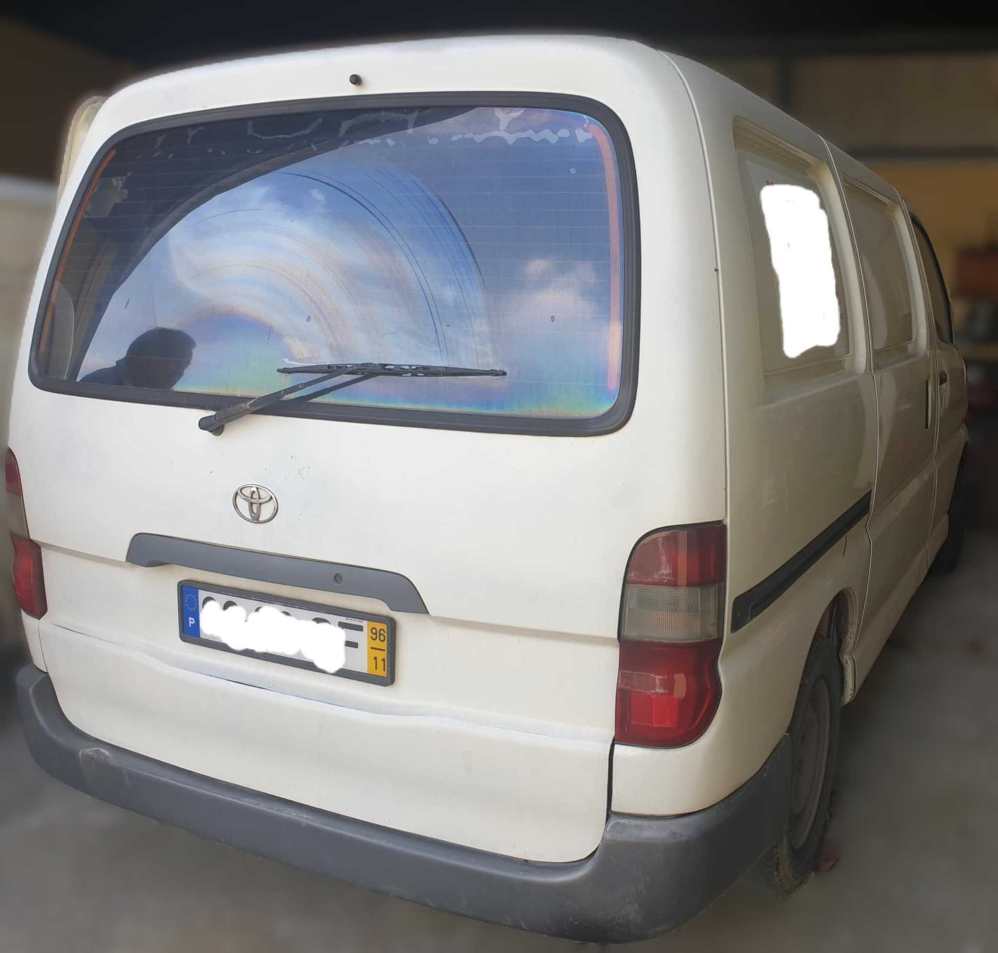 toyota hiace de 3 lugares com 900 mil km