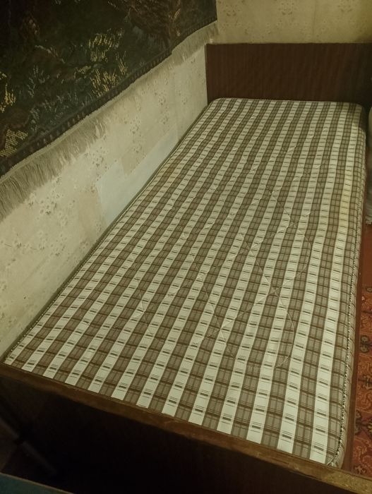 Продам кровать односпальная самовывоз