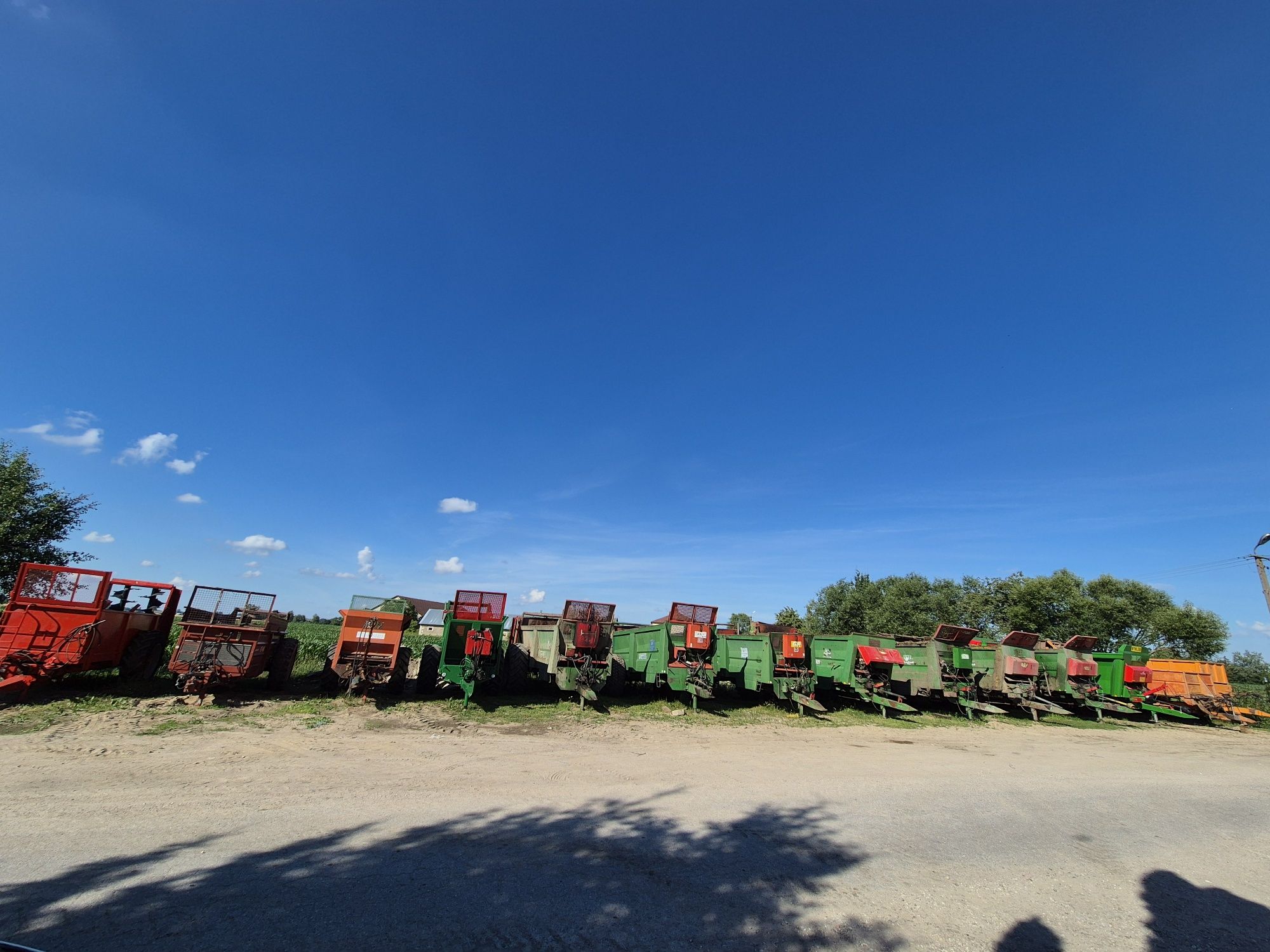 Wynajem Sprzętu Rozrzutnika Obornika,8-20 ton.Oraz wapna ,Transport .