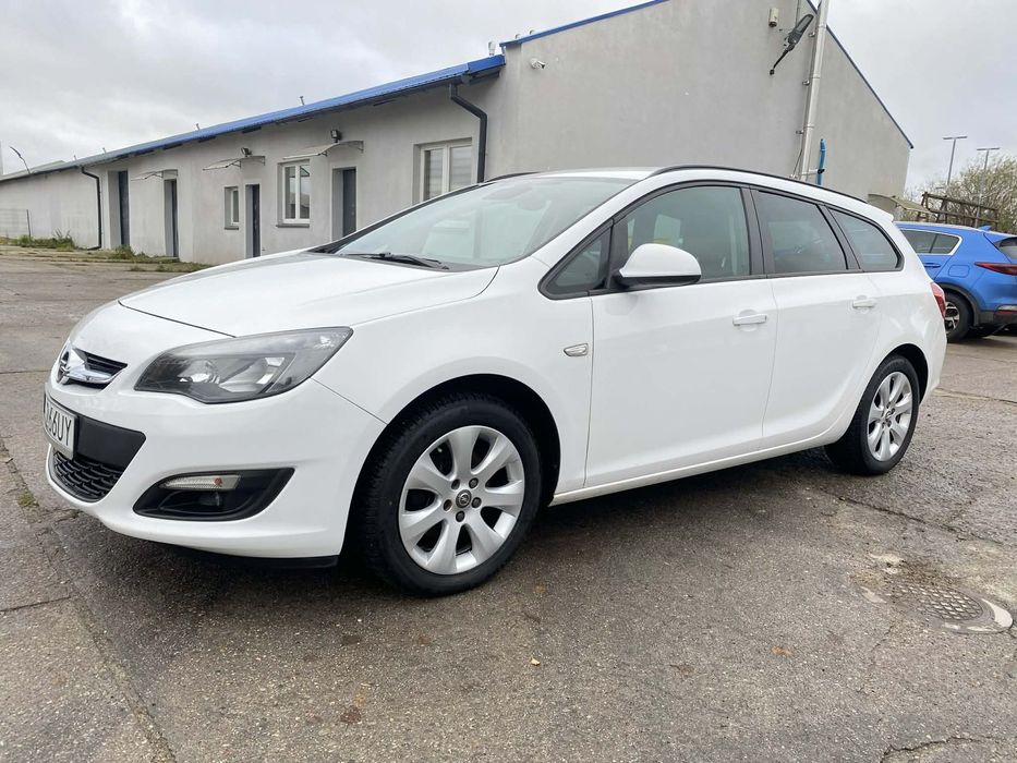 Opel Astra Ekonomiczny, przestronny i wyjątkowo uniwersalny samochód na co dzień