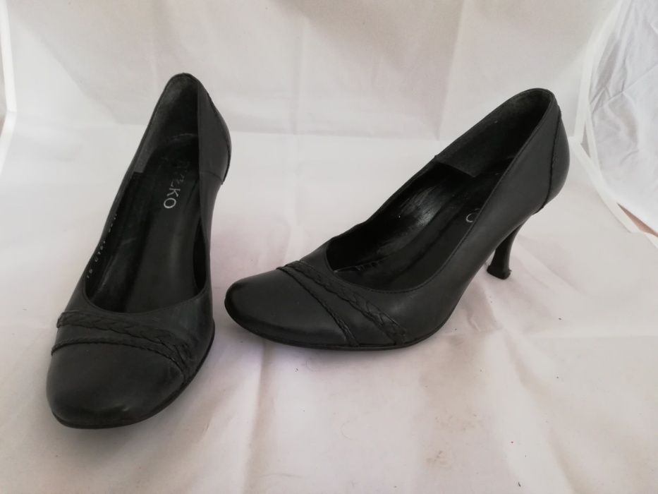 Buty czółenka szpilki skórzane Ryłko r.35,5, wkł 23,5cm