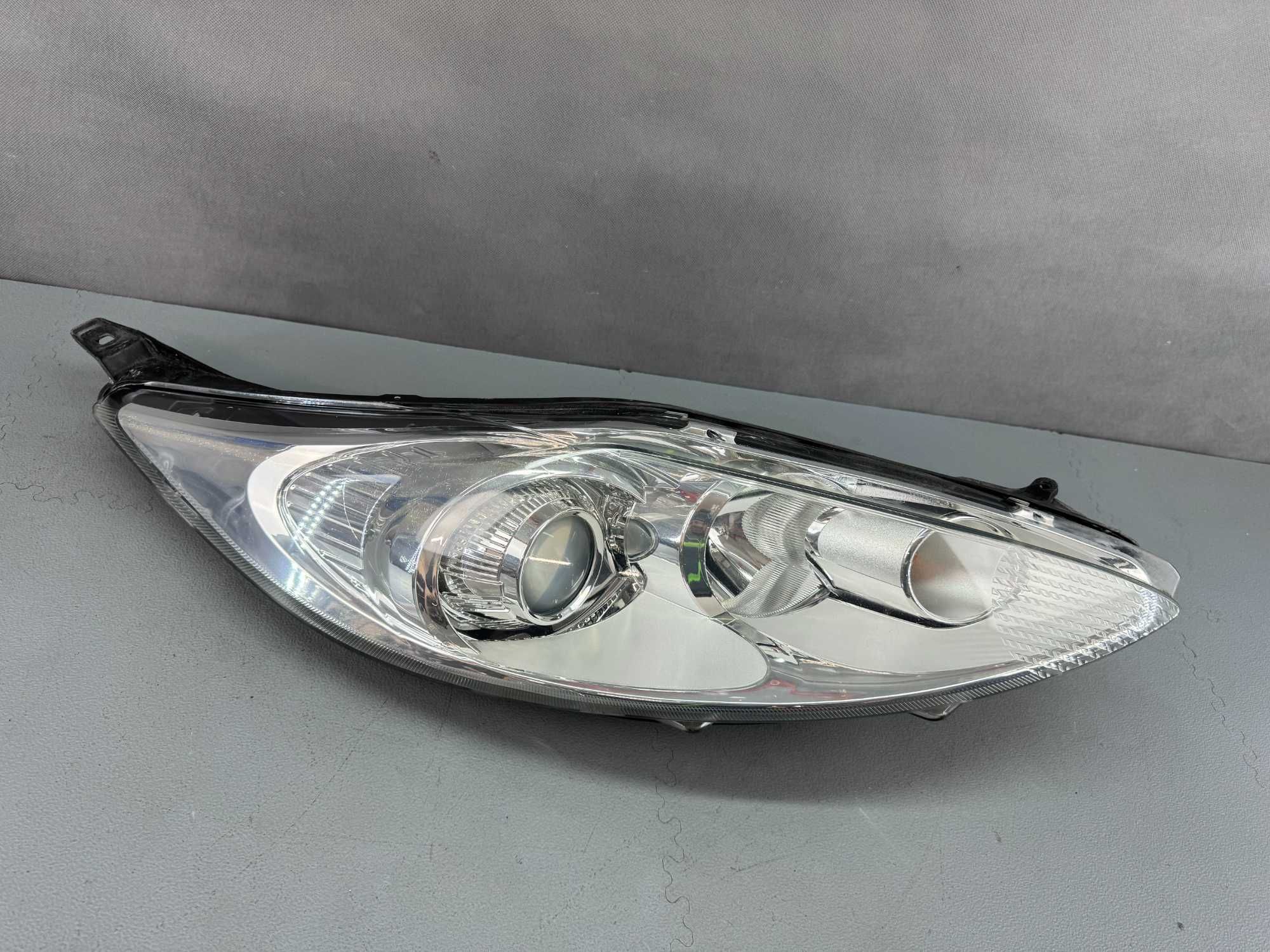 Ford Fiesta VII 7 MK7 08-12r. Lampa Przód Przednia Prawa Oryginał EU