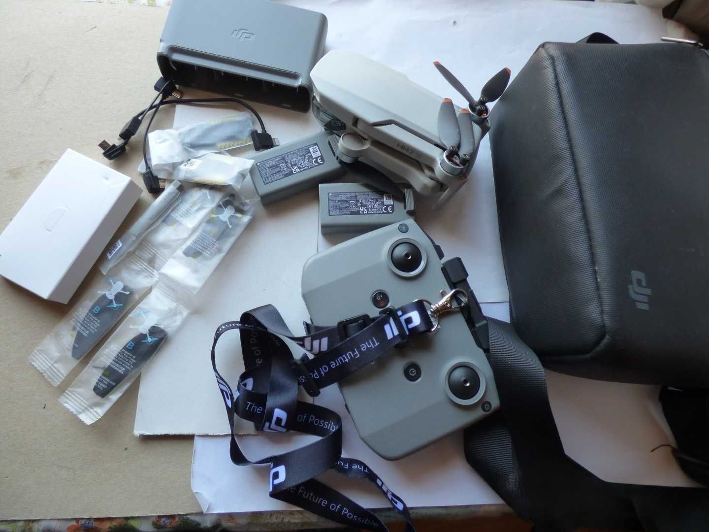 DJi Mini 2 SE fatura garantia;2 radios;2 baterias;bolsa; ler anuncio