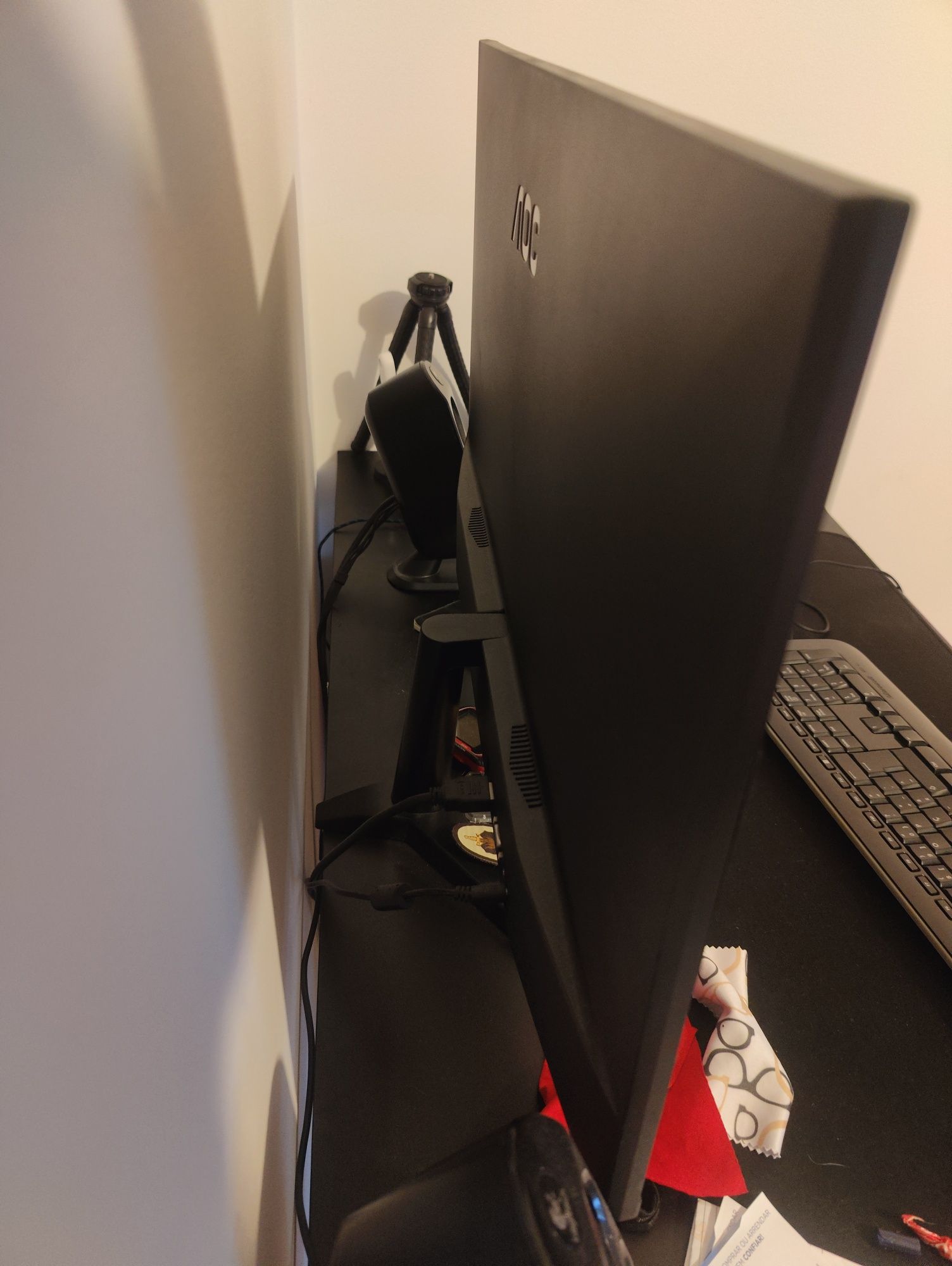 Monitor AOC 27' quase novo