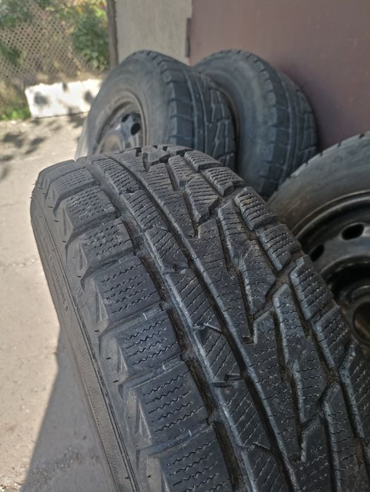 Шини зимові 195/65 R15