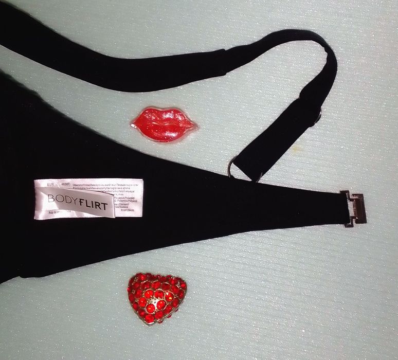 НОВЫЕ фирменные бюсты от купальников. Made in Germany. Разм.80Е, 80F.