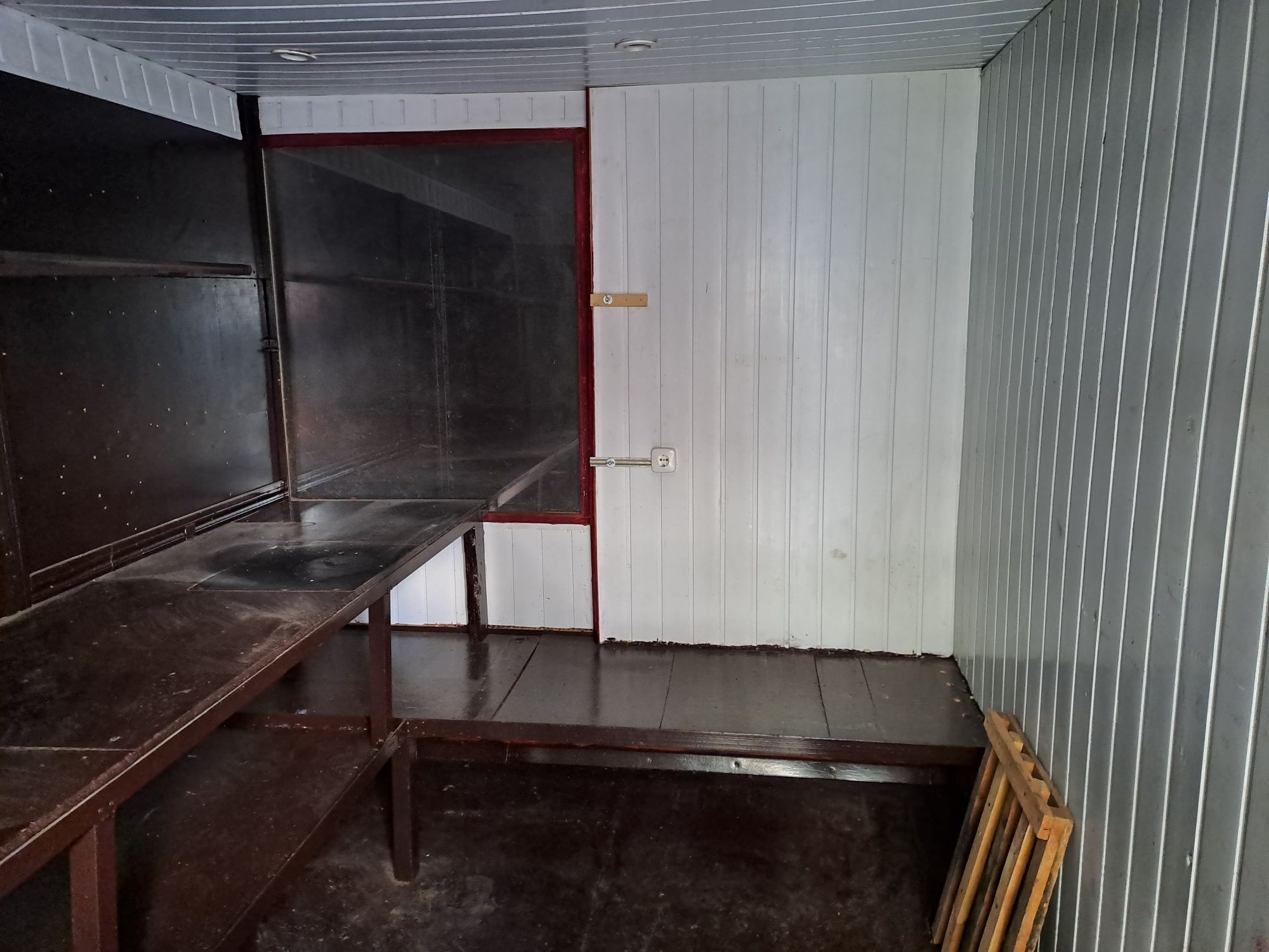 Продам металевий кіоск, ларек,гараж. Також  можливій обмін.