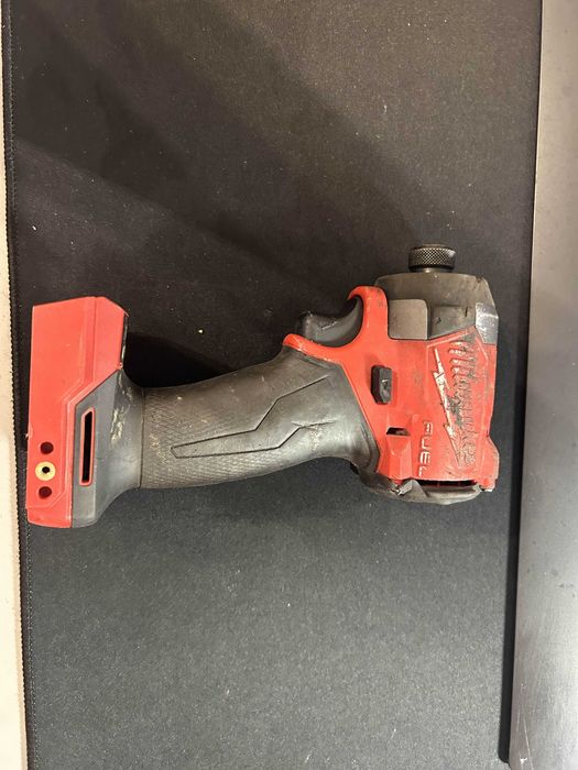 OKAZJA! Milwaukee M18 FID3 – zakrętarka udarowa, uszkodzona
