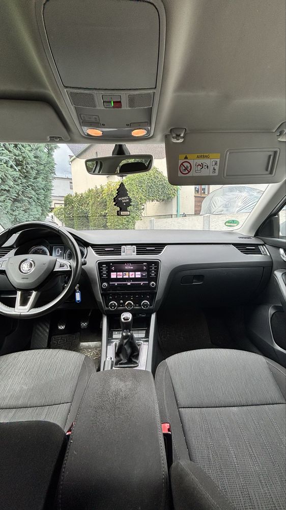 Octavia tdi polski salon