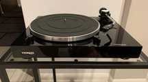 Gramofon Thorens TD204, czarny połysk, na gwarancji.