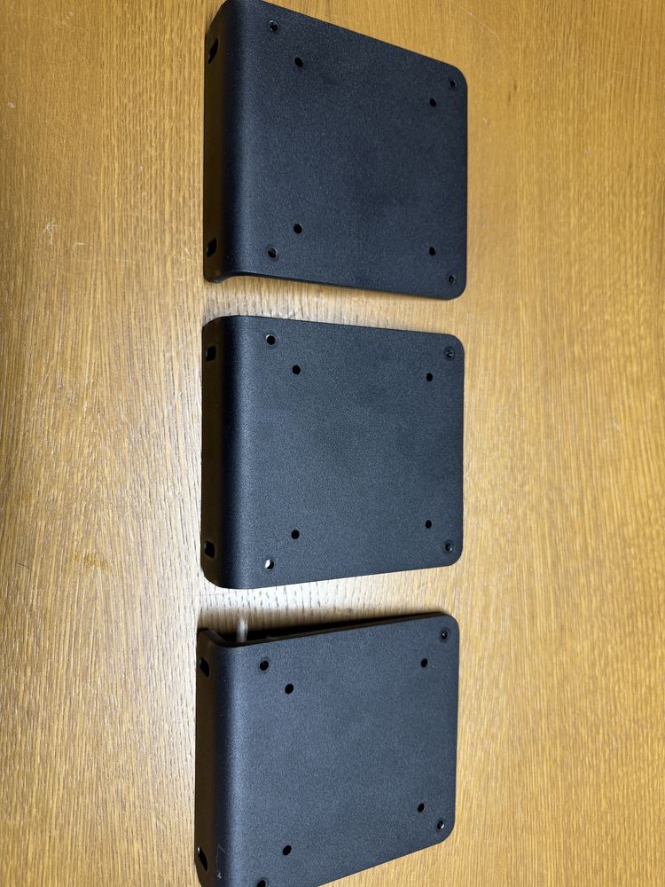 VESA 100 bracket Sim Lab Black x3
