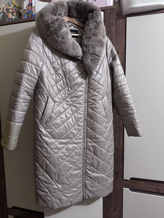 Зимовий плащ 52 розмір Ідеальний стан Верблюжа шерсть