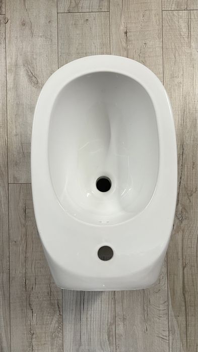 Koło ego miska, bidet