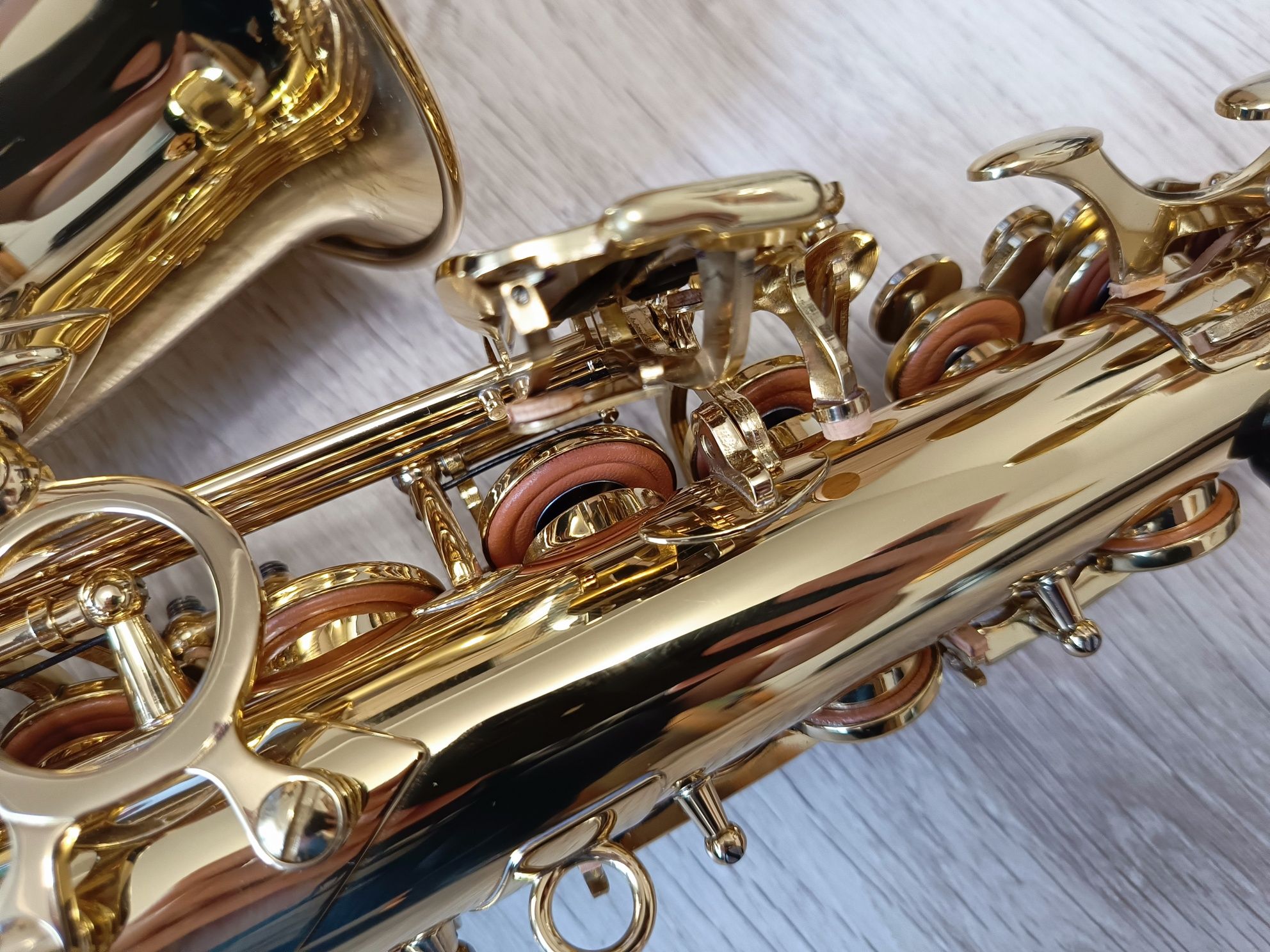 Saksofon altowy Yoshino V12 w pieknym zlotym lakierze