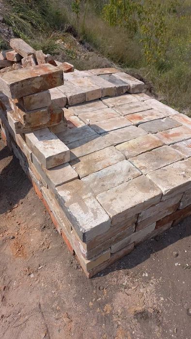 Цегла шамотна в наявності!