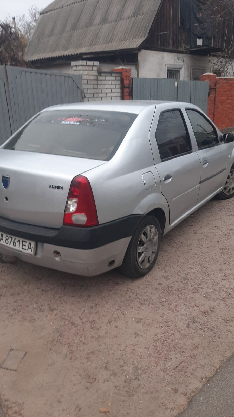 Dacia Logan 2006 рік